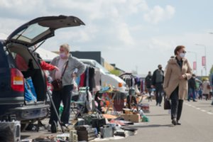 Turgaus prekeiviai aklavietėje: žieminių prekių niekam nebereikia, o naujų pirkti neturi už ką