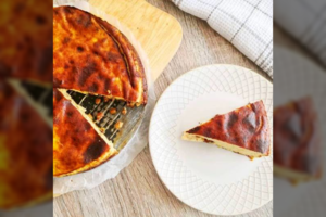 Lengvai paruošiamas varškės apkepas be miltų, manų ar cukraus