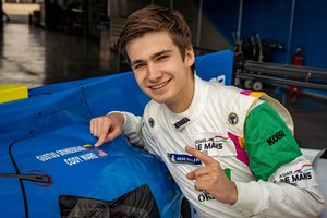 Lietuvoje išduota pirma tarptautinės A kategorijos lenktynininko licencija