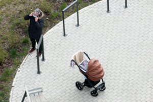 Teisininkė dalijasi, ką būtina žinoti apie motinystės išmokas: maža klaida gali kainuoti tūkstančius