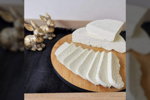 Naminė varškė, kuriai pagaminti tereikės dviejų paprastų ingredientų 