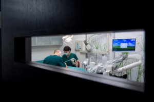 Karantino ribojimų paradoksas: masiniams mitingams – žalia šviesa, o sveikatos specialistai laukia malonės