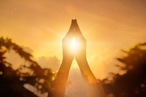 Ar religija – tikrai opiumas liaudžiai? Ištyrė, kaip smegenis veikia religinės praktikos