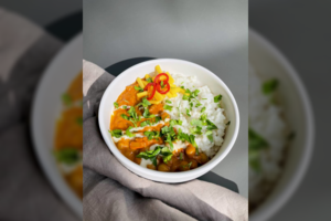 Troškinys su kokosų pienu ir avinžirniais nukels į egzotiškus kraštus