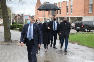 Trakuose apsilankiusi I. Šimonytė: dalis žmonių laukia „Sputnik V“ vakcinos, merė pagalbos kreipėsi į kunigus