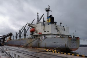 Aplinkosaugininkai sulaikė laivą su Belizo vėliava