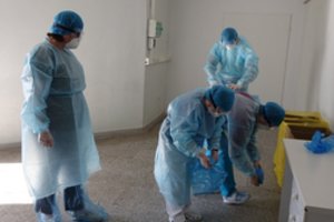 Tūkstančio riba vėl užbrėžta: Lietuvoje užfiksuota 1212 koronaviruso atvejų ir 6 mirtys