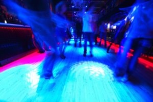 Į išvyką Kosta Rikoje mokinius išsivežęs mokytojas pašėlo: gėrė su vaikais, vedėsi į striptizo klubą