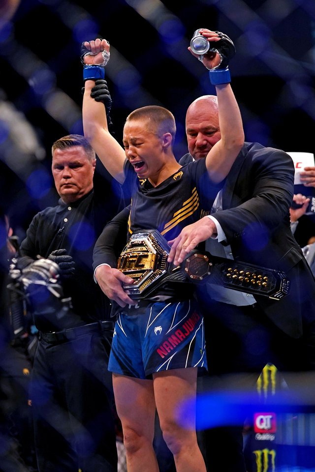 Rose Namajunas tapo pirmąja moterimi UFC, kuri susigrąžino čempionės titulą.<br> Reuters/Scanpix.com nuotr.
