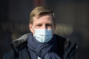 Dėl kontakto su sergančiuoju COVID-19 izoliuojasi sostinės meras R. Šimašius