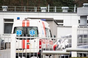 Įmonė vakcinos negavo, nes „pritrūko darbuotojų“: dabar liepsnoja didelis koronaviruso židinys