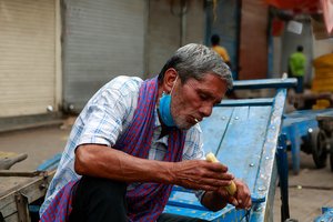 PSO vadovas susirūpinęs dėl COVID-19 bangos apimtos Indijos