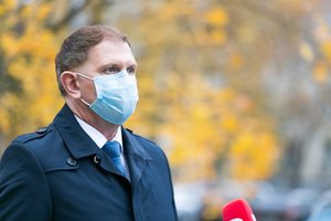 Dėmės ant baltų chalatų akis bado ne visiems: vieni ligoninių vadovai – atleisti, kiti tyliai grįžo į darbą