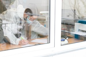 Kauno rajone keletą vaikų tėvai atvedė į mokyklą, nors nesutiko testuotis