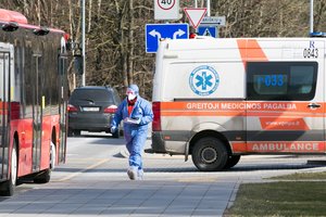 Lietuvoje – dar 1585 nauji koronaviruso atvejai, mirė 15 žmonių