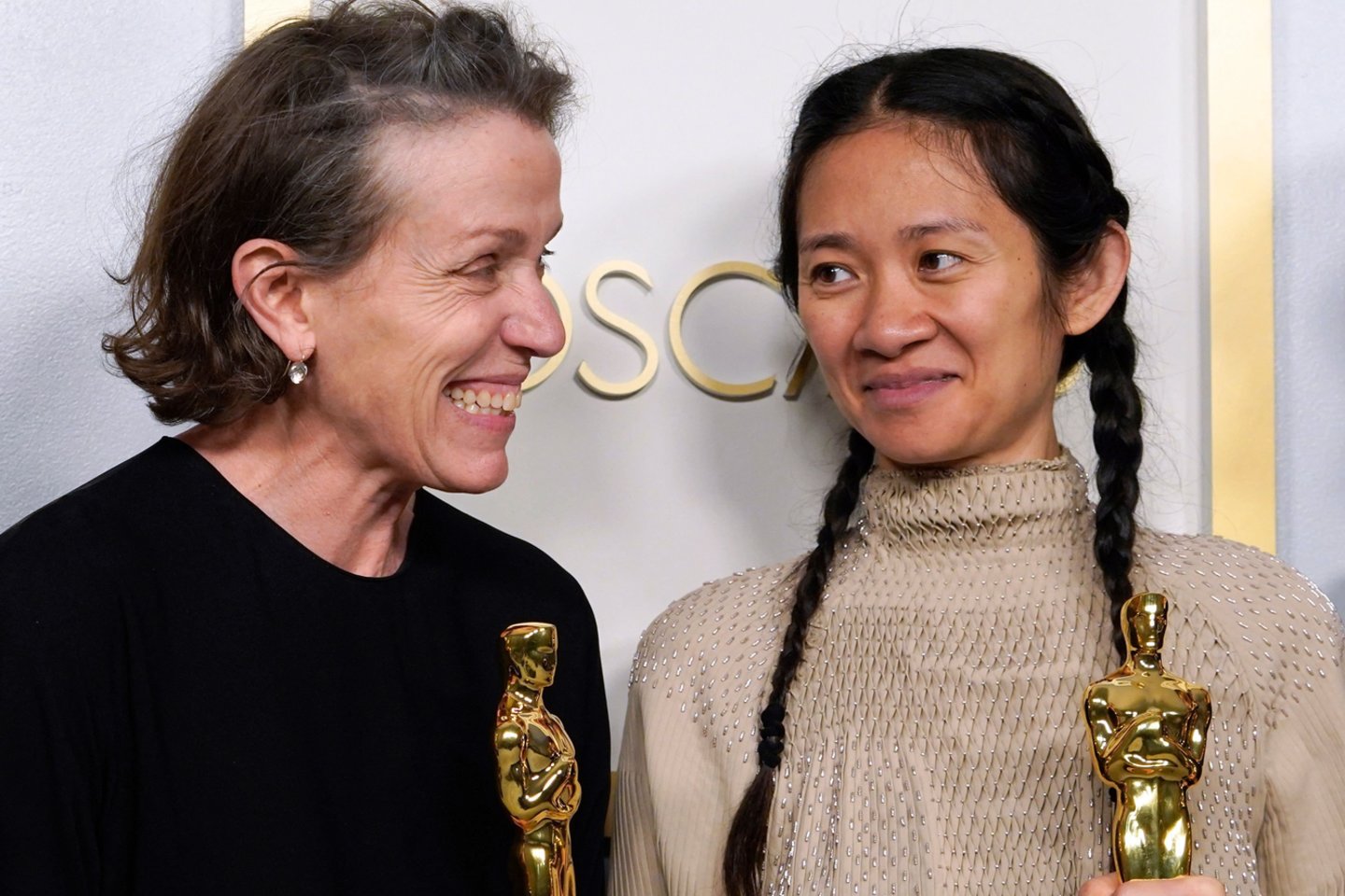Geriausios aktorės laurus pelnė F.McDormand, geriausia režisiere pripažinta Ch.Zhao.<br>„Scanpix“ nuotr.