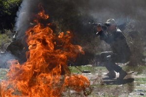 Kirgizija praneša apie 13 žuvusiųjų per susirėmimus pasienyje su Tadžikistanu