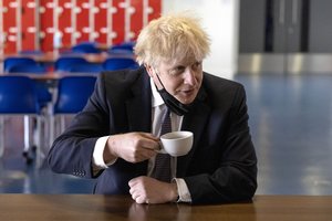 Britų premjero B. Johnsono telefono numeris 15 metų buvo prieinamas internete