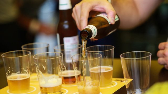 Nors leista atsidaryti barams, savininkai skundžiasi: stinga rūšinio alaus, klientai nori įvairovės