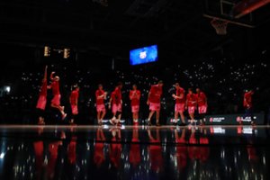 „Barcelona“ bėdos Rusijoje pralaimėjimu nesibaigė: turėjo priverstinai nakvoti Sankt Peterburge