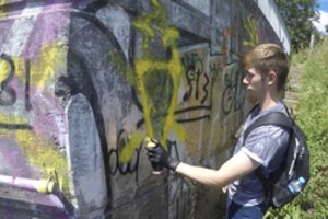Jungtinėje Karalystėje už ryšius su neonaciais pirmąkart nuteistas policininkas