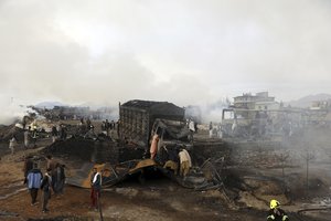 Afganistano sostinėje užsidegus benzinvežiams žuvo 7, sužeista dar 14 žmonių