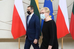 Po I. Šimonytės ir M. Morawieckio susitikimo – Lenkijos premjero kreipimasis į Lietuvos lenkus dėl skiepijimosi