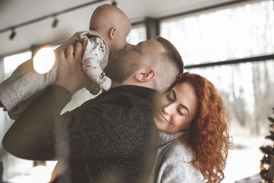 Atlikėja Julija Jegorova sveikina mamas ir siunčia muzikinį sveikinimą