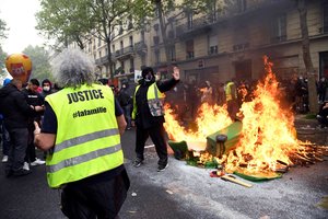 Prancūzijoje, Ispanijoje ir Berlyne tūkstančiai žmonių dalyvavo Darbo dienos eitynėse