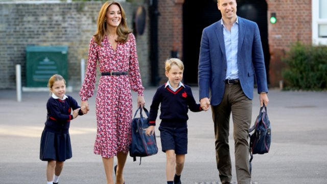 Karališkajai šeimai šiandien ypatinga diena: šeštąjį gimtadienį švenčią princesė Charlotte