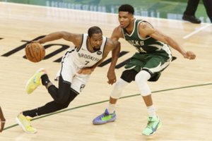 NBA naktyje – įspūdinga K. Duranto ir G. Antetokounmpo dvikova
