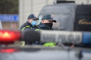 Lietuvoje jau paskiepyti 49 procentai pareigūnų: daugėja ir gavusių antrąją vakciną