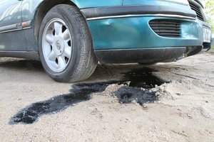 Asmeniui, neteisėtai ardžiusiam automobilius, gresia 1500 eurų bauda