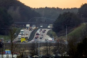 Balandį naujų lengvųjų automobilių registravimas išaugo daugiau kaip 150 proc.: kas lėmė tokį šuolį