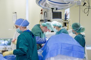 Neįtikėtina: Klaipėdos chirurgai išoperavo net 13 kilogramų auglį