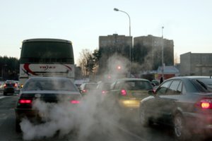 Automobilių išmetamų teršalų kiekį gatvėse matuos nuotolinė „akis“