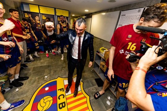 Šaro maudynės „Barcelona“ drabužinėje – su aiškia žinute finalo ketvertui