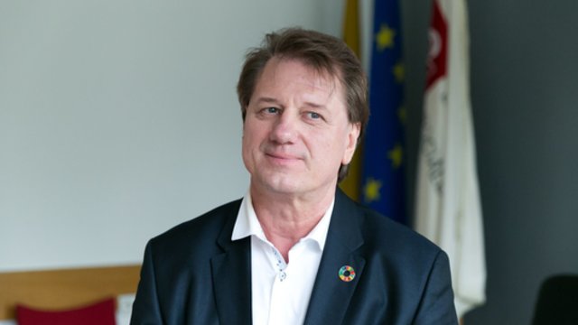 S. Čaplinskas apie koronaviruso atmainas: „Lietuvoje turėsime visas, kurios cirkuliuos pasaulyje“