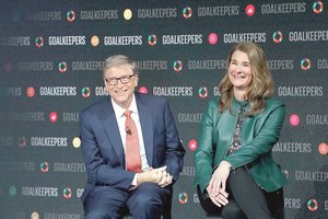 Billas ir Melinda Gatesai skyrybų priežasties nenurodo: teigia, kad nebegali augti kartu