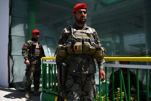 Pentagonas: JAV siunčia pastiprinimą iš Afganistano išvedamiems kariams saugoti