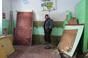 Patogų gyvenimą Vilniuje fotografas iškeitė į 400 kv. m seną mokyklą kaime: čia gyventi sukvies savo ir draugės šeimas