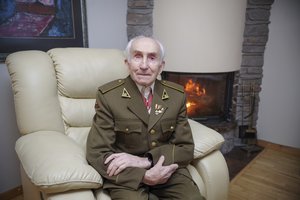 Paaiškėjo, kam šiemet atiteko Adolfo Ramanausko–Vanago premija