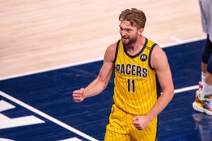 Drama Indianoje: galingą trigubą dviženklį surinkusio D. Sabonio „Pacers“ krito po pratęsimo