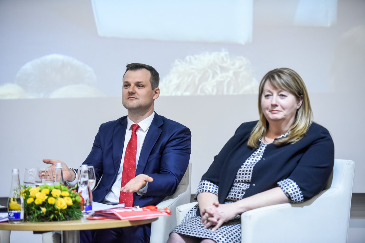 Dėl Socialdemokratų partijos pirmininko posto varžėsi du kandidatai: V.Blinkevičiūtė ir J.Olekas.<br>D.Umbraso nuotr.
