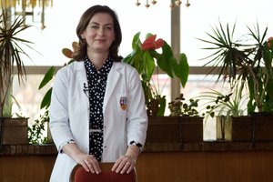 Gydytojai ir operos solistai persirgusiuosius COVID-19 kviečia į kvėpavimo pamokas