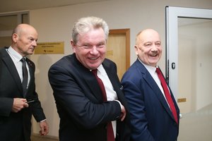 Teisėsaugos prašoma įvertinti J. Narkevičiaus palaiminto žvyrkelio Trakų rajone asfaltavimo aplinkybes