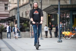 Aplinkos ministerija ketina skirti kompensacijas gyventojams, pasirinkusiems draugišką gamtai transporto priemonę