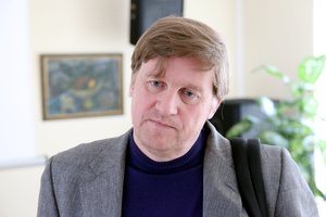 L. Slušnys sureagavo į jaunos medikės savižudybę ir kreipėsi į sveikatos įstaigų vadovus