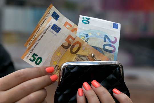 LBA: indėliai kaip investicinė priemonė prarado savo prasmę