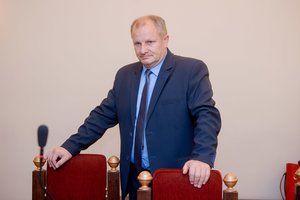 LVAT nespręs, ar K. Komskis sulaužė savivaldybės tarybos nario priesaiką